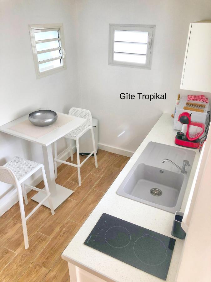 Residence O Coeur De Deshaies Appartements Exotik Et Tropikal Zewnętrze zdjęcie